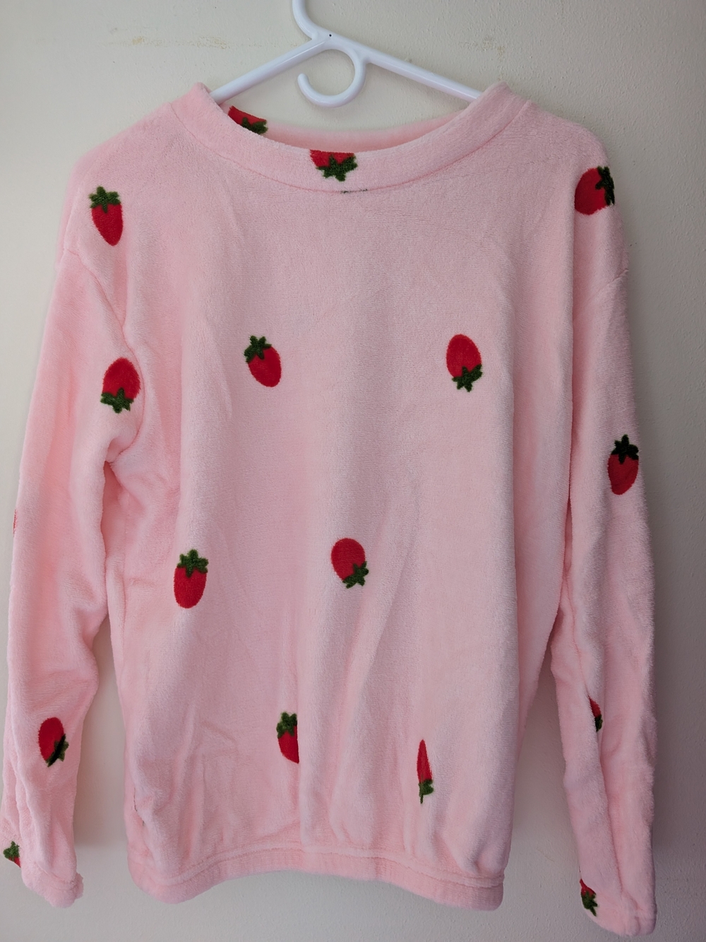 Pink Strawberry Fleece 2‑Piece Pajama Set Long Sleeve Top + Pants